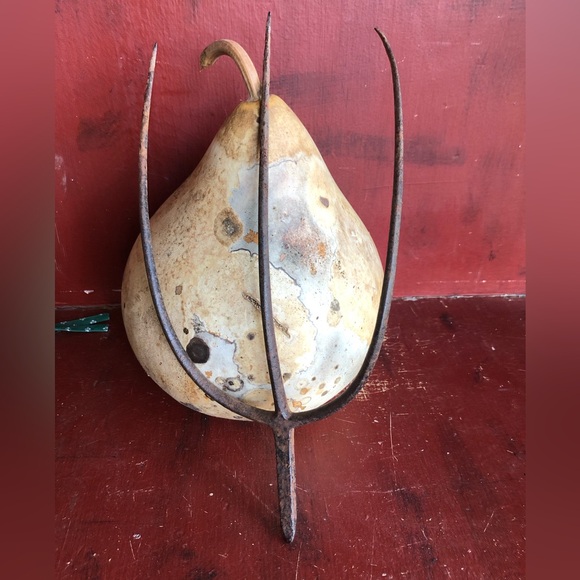 9705 Primitive Metal Hay Pitchfork Rake 3 Prong Rusty Crusty 7.5” X 14” - Picture 9 of 9